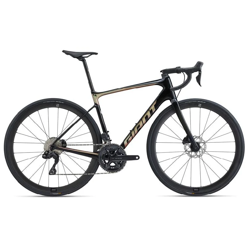 Defy Advanced Pro 2 Di2 Road Bike (2023)